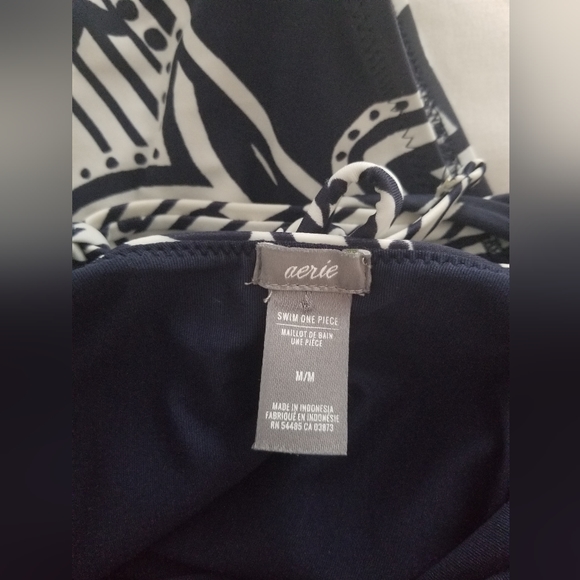 Aerie one-piece - Picture 6 of 8